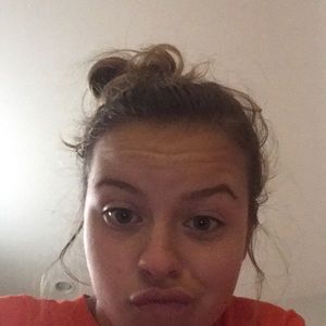 Meet your Posher, Elle